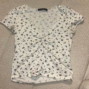 lightly worn brandy melville cropped top